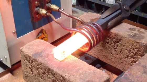 Indução de barra redonda de controlo automático que endurece o aquecimento forjando o equipamento Constant Current