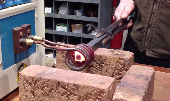 Máquina de aquecimento uniformemente aquecida elétrica do endurecimento de indução para o ferro de aço Rod Forging